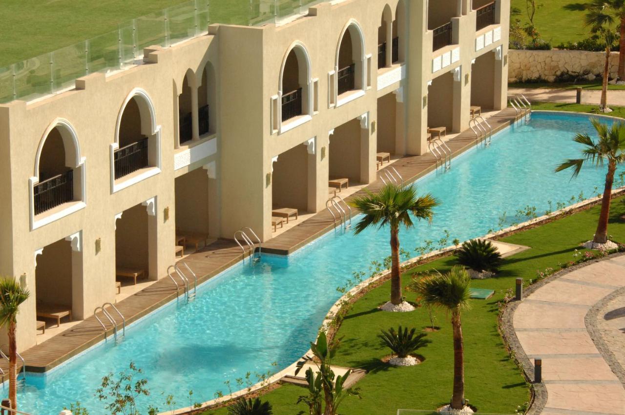 Deluxe Swim-Up RoomAdults Only 16